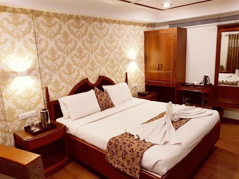Hotel Punjab Palace Райпур Экстерьер фото