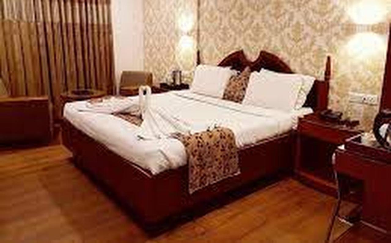 Hotel Punjab Palace Райпур Экстерьер фото