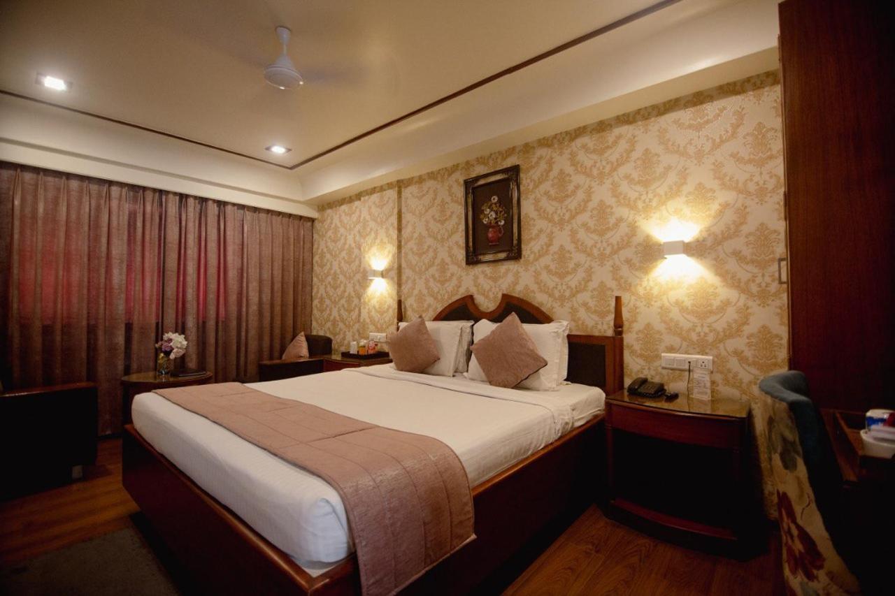 Hotel Punjab Palace Райпур Экстерьер фото